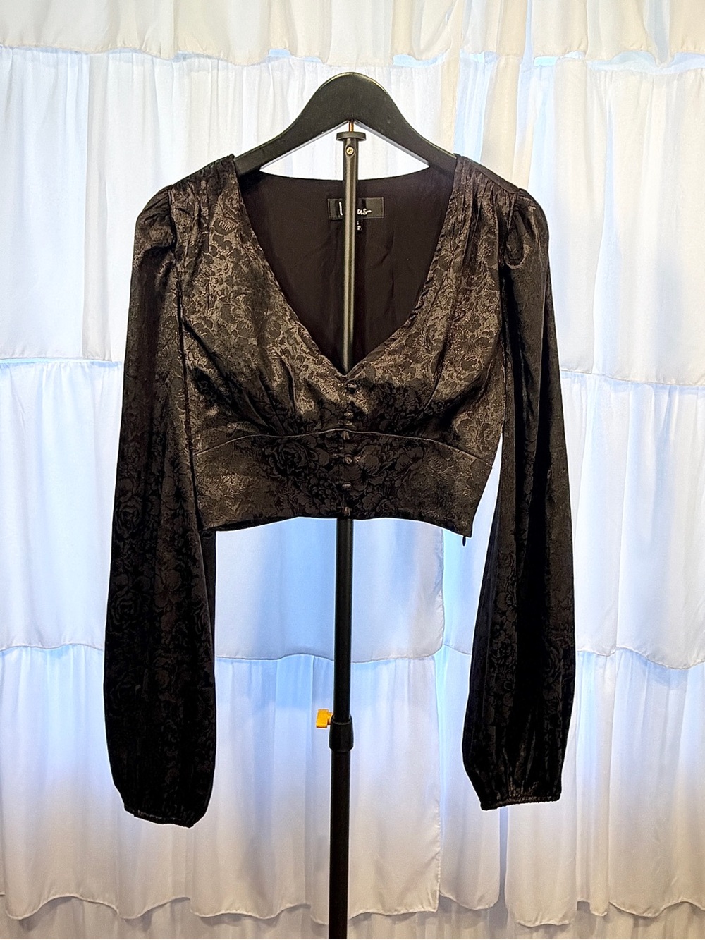 NWOT LULUS In a Mood Black Satin Jacquard Long Sleeve Crop Top Size XS - Picture 4 of 10